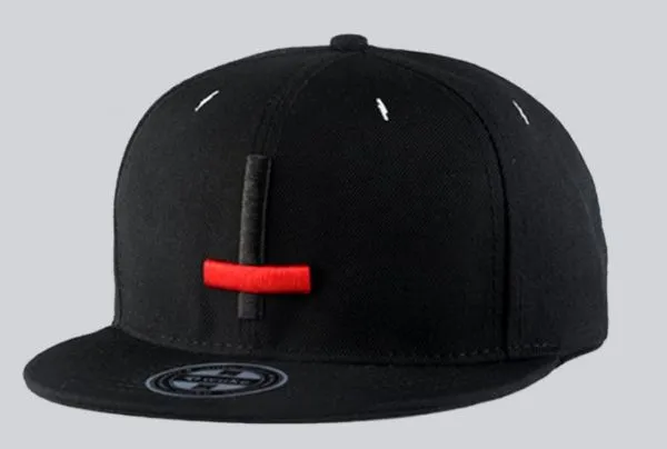 Casquette Snapback Croix inversée Noire et Rouge Ajustable