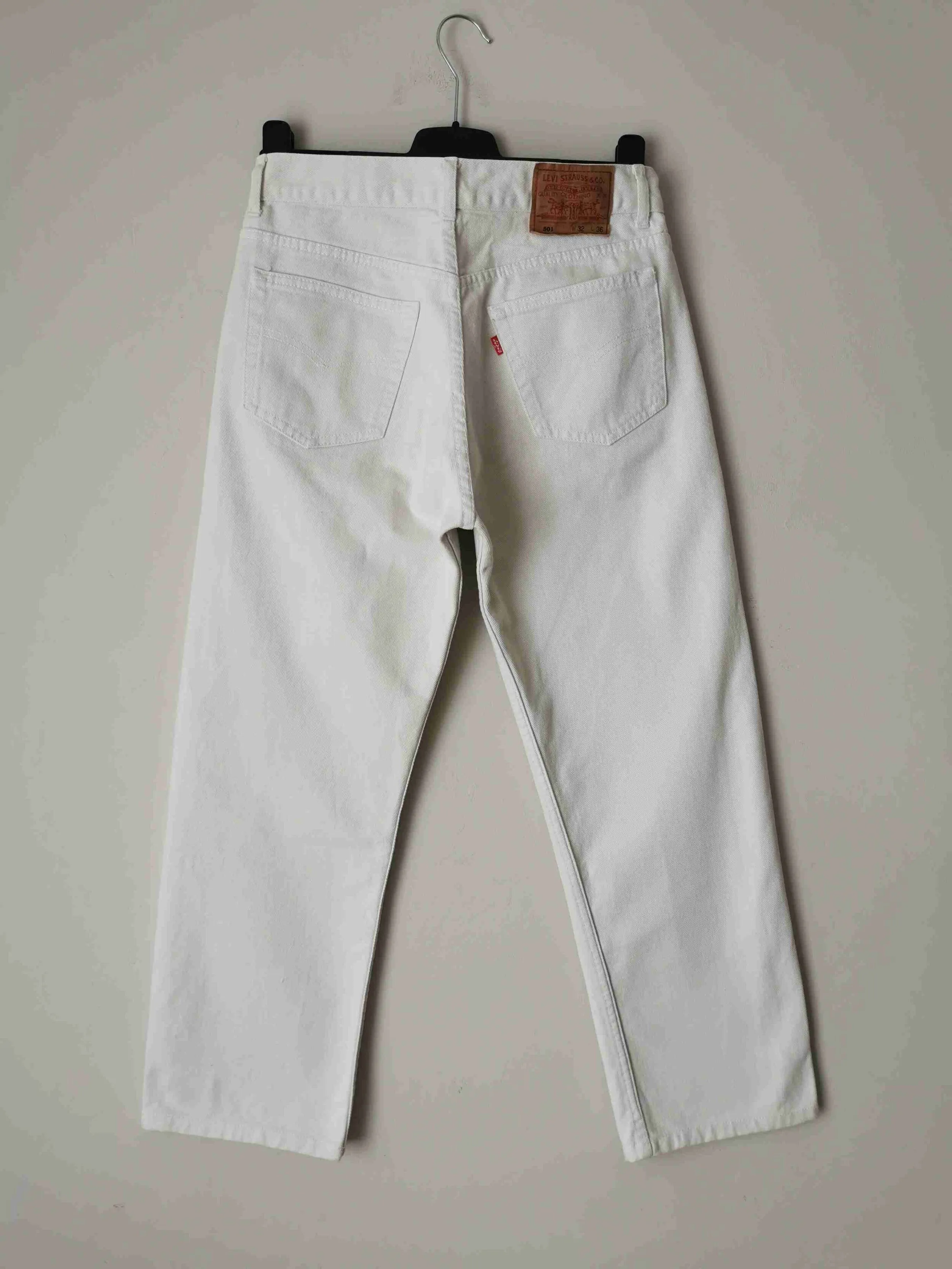 Jean Levi's 501 W32L36