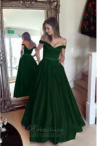 Robe de Soirée aligne Épaule Dégagée Satin Formelle À la masse Haut Bas