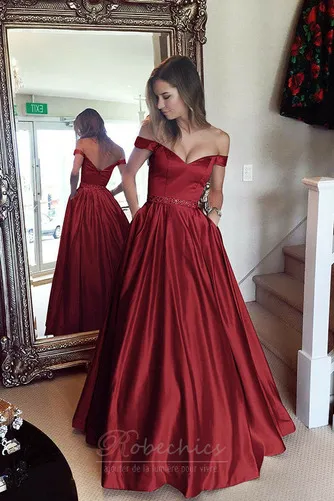 Robe de Soirée aligne Épaule Dégagée Satin Formelle À la masse Haut Bas