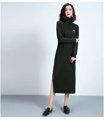 Robe longue à col roulé avec fente côté tendance hiver