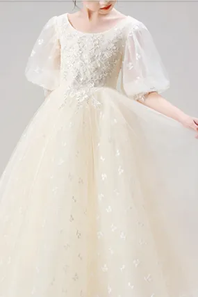 Robe princesse petite fille blanc cassé en tulle douce avec manches courtes bouffantes