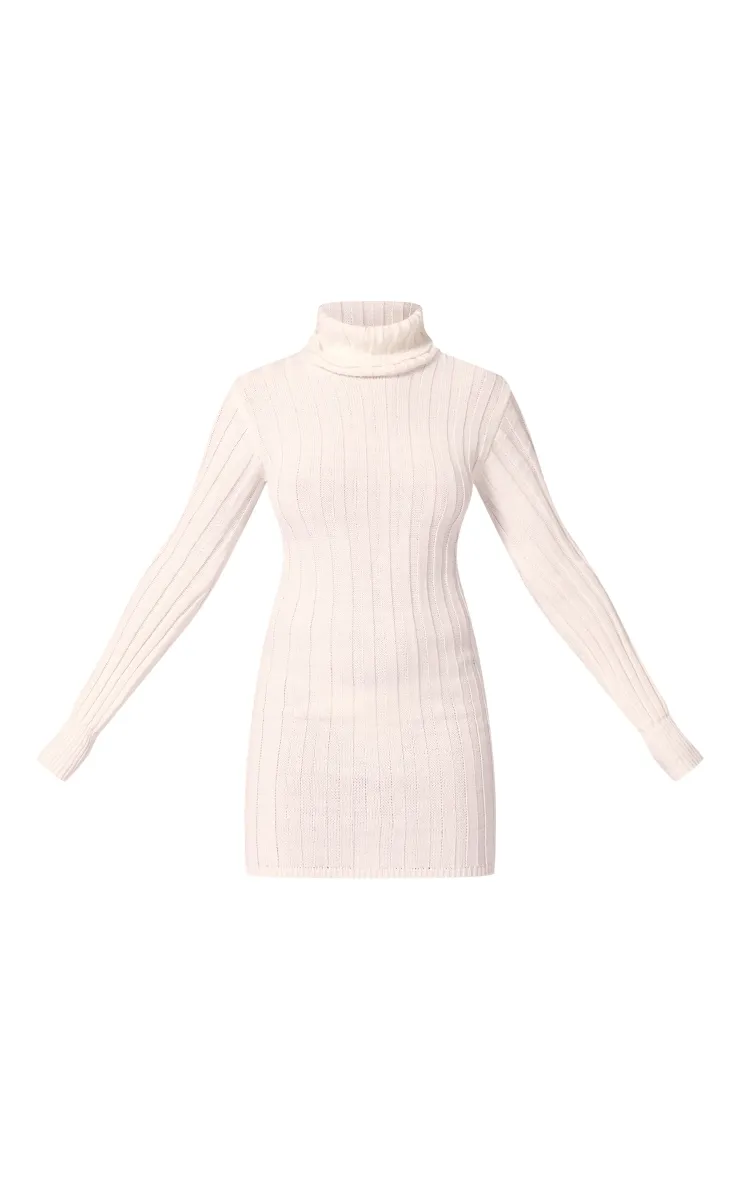 Robe pull crème en maille tricot à col roulé