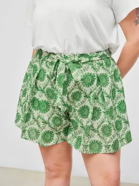 Shorts plissés à poches florales taille mi-haute tissés avec ceinture Curve & Plus